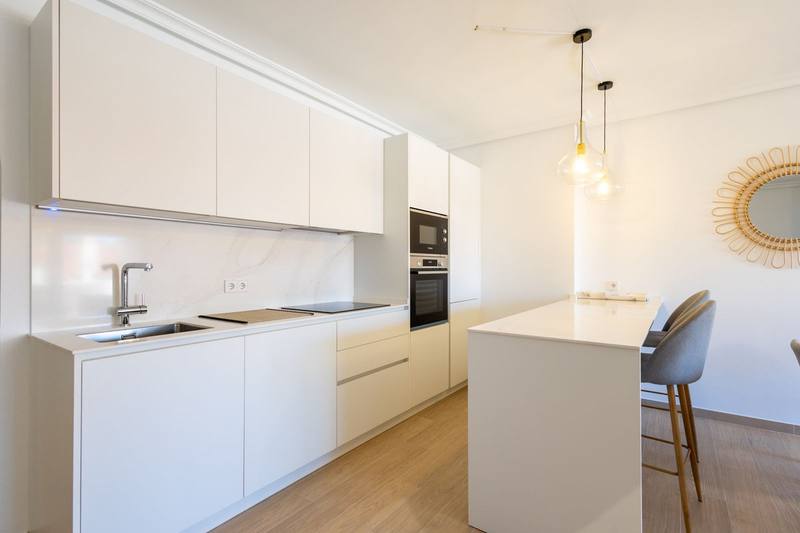Middle Floor Apartment in Nueva Andalucía