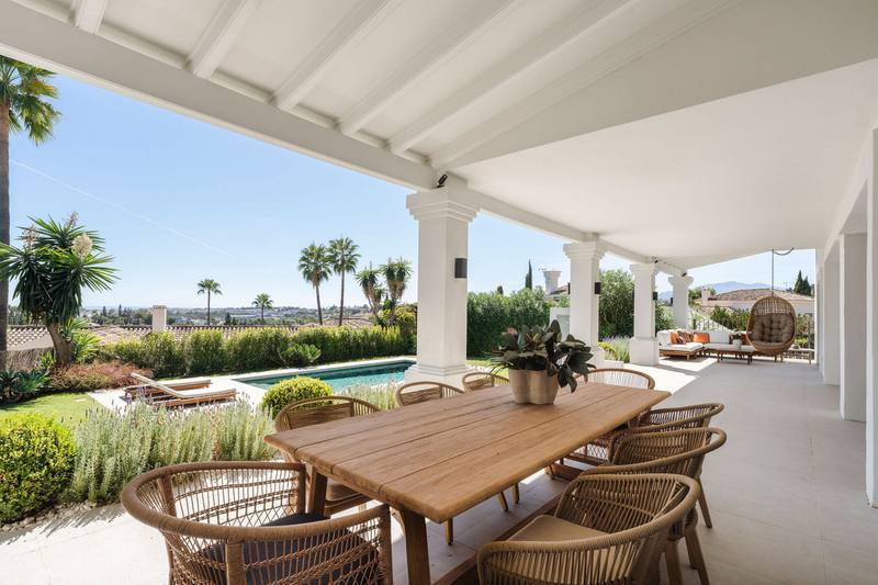 Detached Villa in Nueva Andalucía
