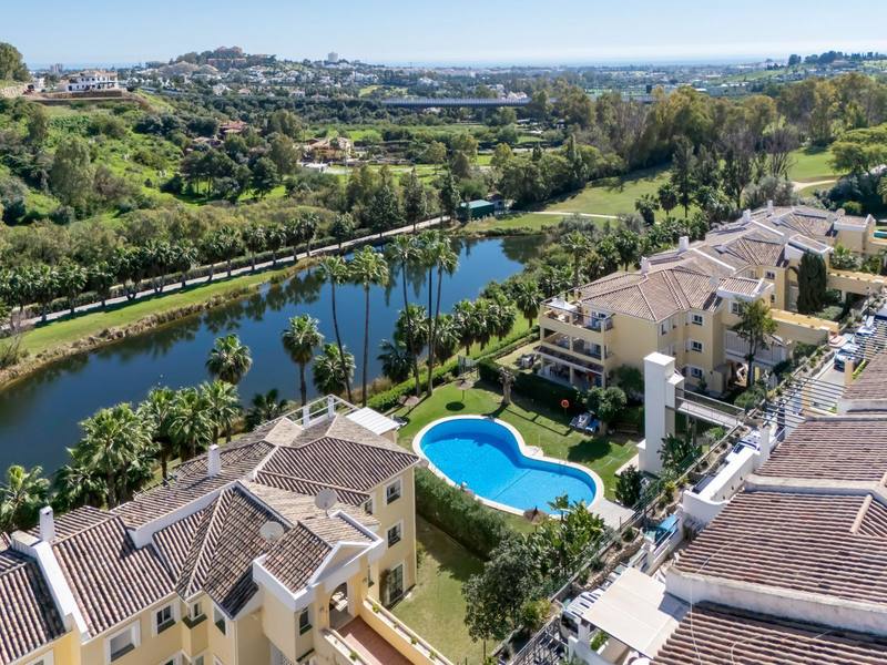 Middle Floor Apartment in La Quinta