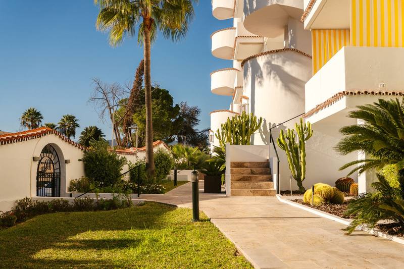 Middle Floor Apartment in Nueva Andalucía