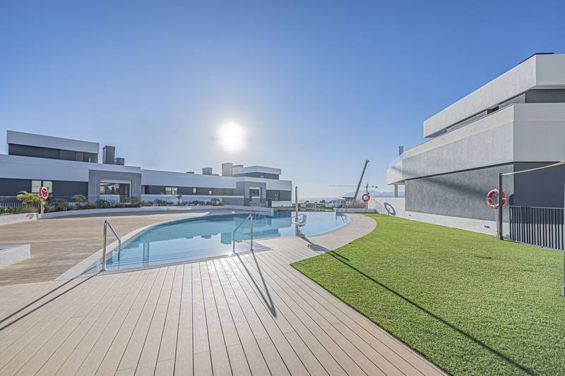 Middle Floor Apartment in Altos de los Monteros