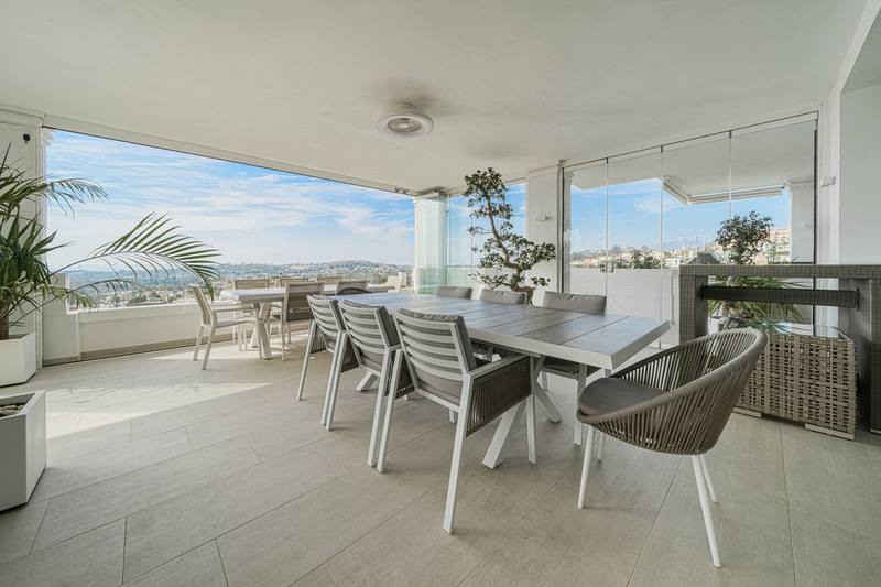 Middle Floor Apartment in Aloha