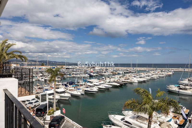 Penthouse in Puerto Banús
