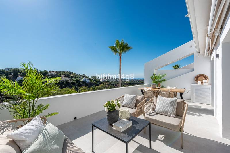 Middle Floor Apartment in La Quinta
