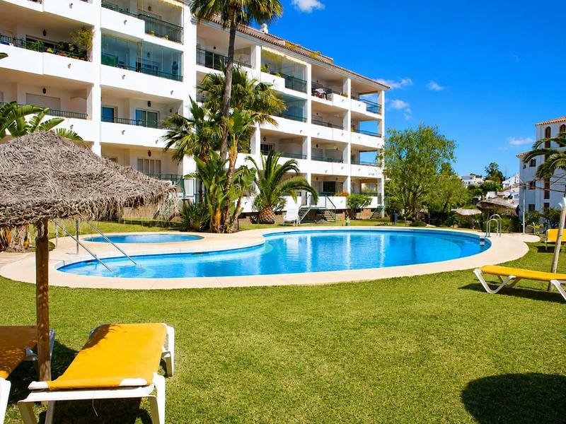 Middle Floor Apartment in Calahonda