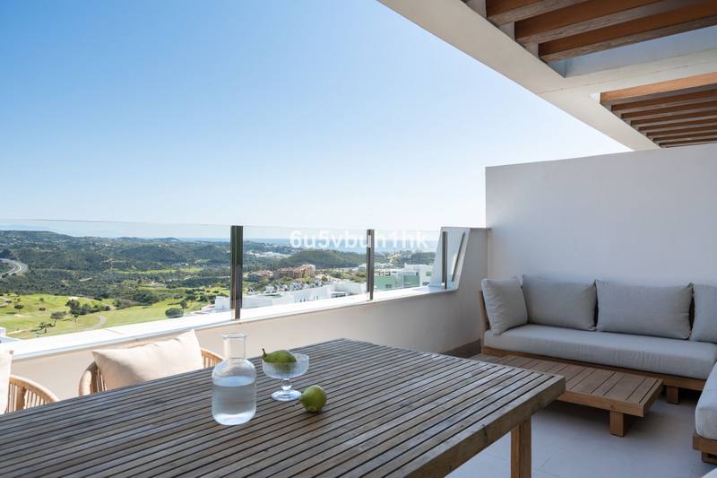 Middle Floor Apartment in Calanova Golf