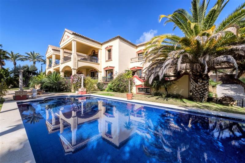 Detached Villa in Sierra Blanca