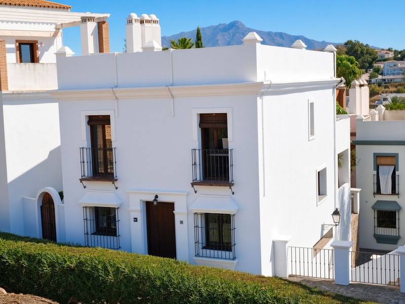 Semi-Detached House in El Paraiso