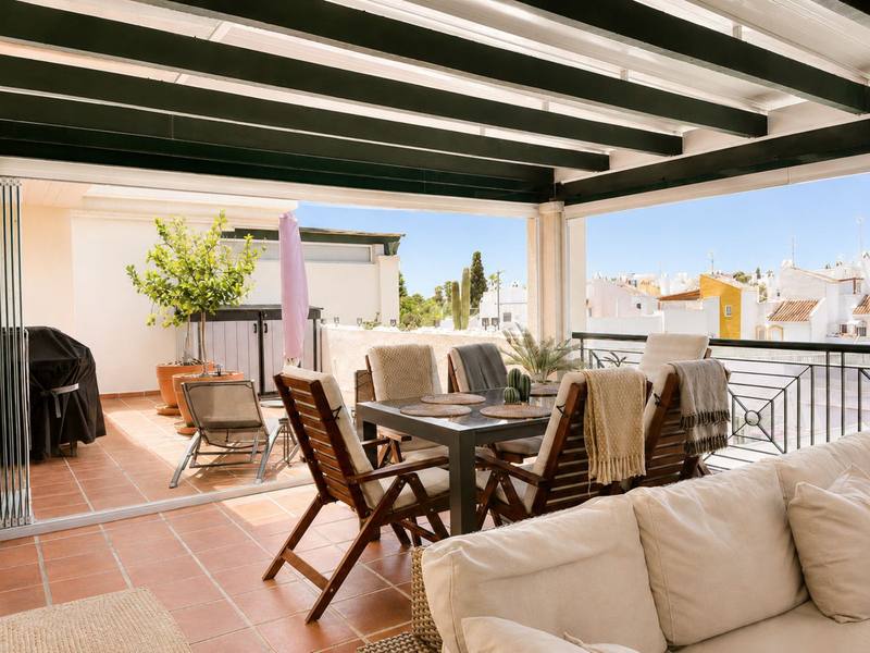 Top Floor Apartment in Nueva Andalucía