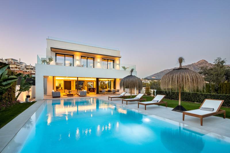 Detached Villa in Nueva Andalucía