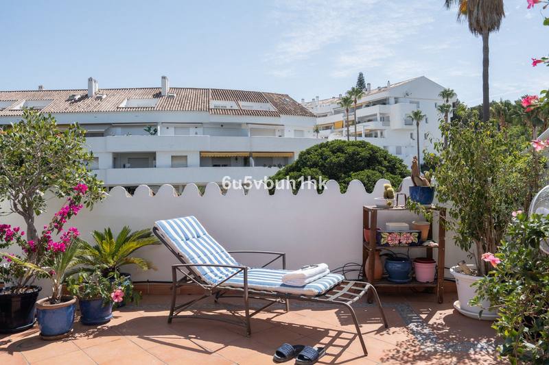 Ground Floor Apartment in Nueva Andalucía