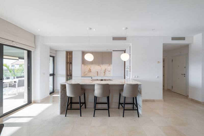 Middle Floor Apartment in Los Flamingos