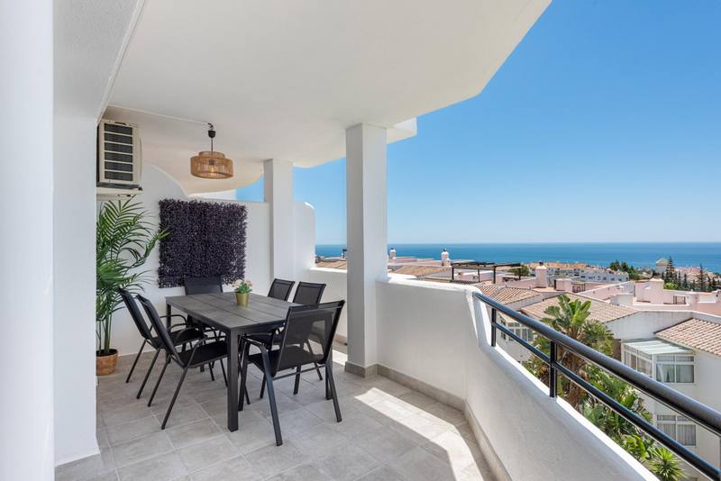 Middle Floor Apartment in Calahonda