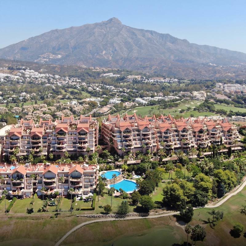 Penthouse Duplex in Nueva Andalucía