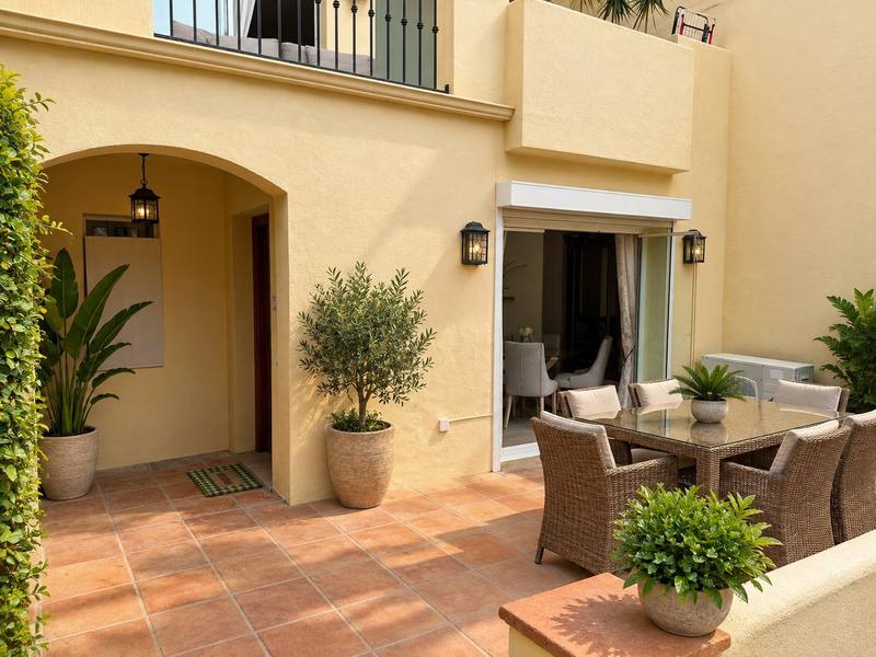 Ground Floor Apartment in Nueva Andalucía