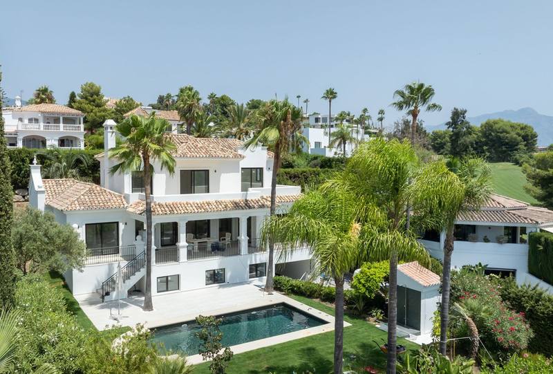 Detached Villa in El Paraiso