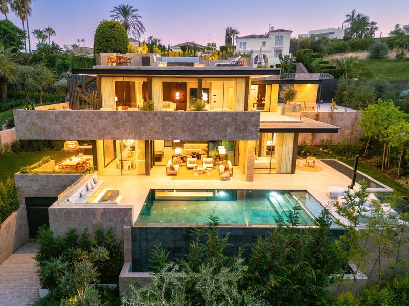 Detached Villa in Nueva Andalucía