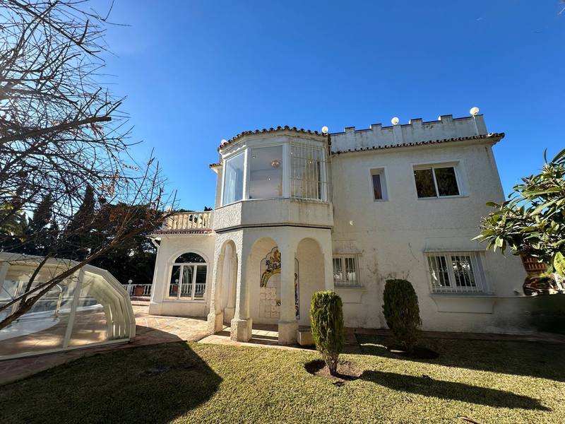 Detached Villa in Marbesa