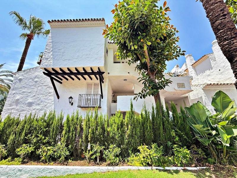 Top Floor Apartment in Puerto Banús
