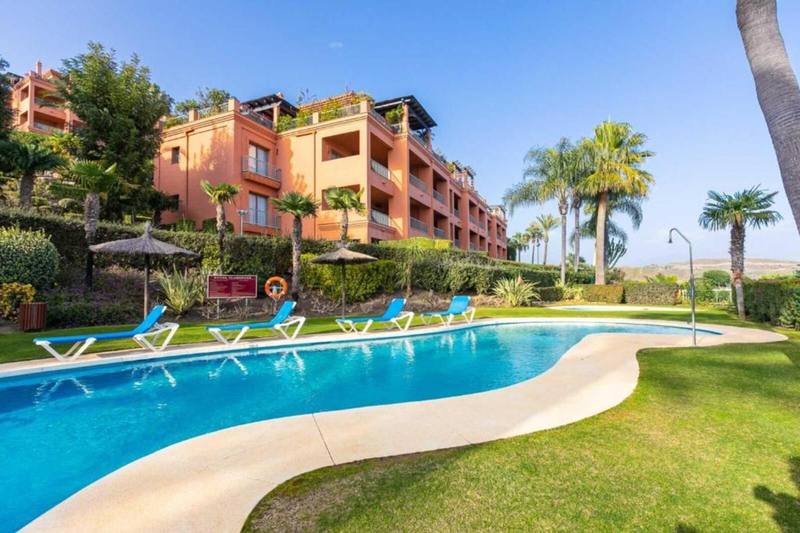 Middle Floor Apartment in Los Flamingos