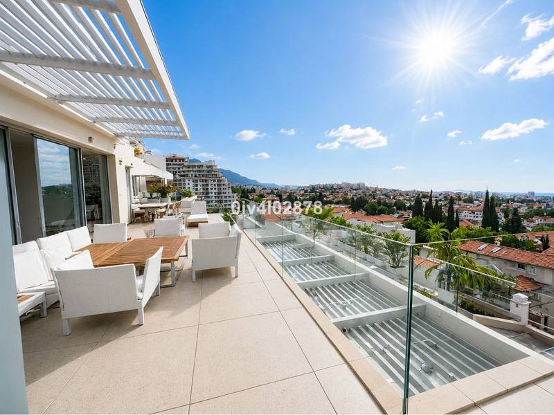 Middle Floor Apartment in La Quinta