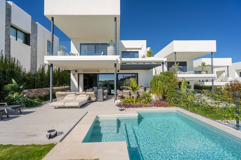 Semi-Detached House in Santa Clara