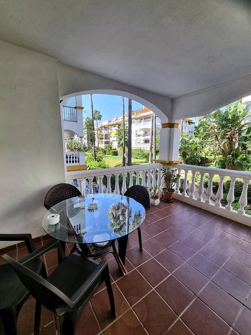 Middle Floor Apartment in Nueva Andalucía