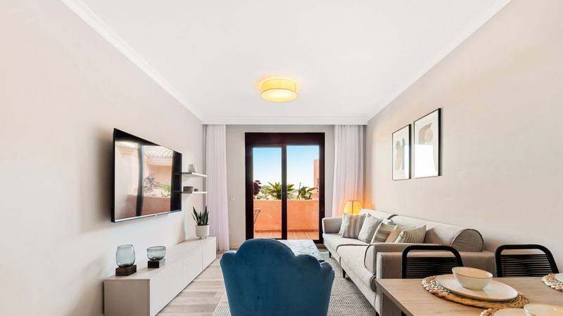Top Floor Apartment in El Paraiso