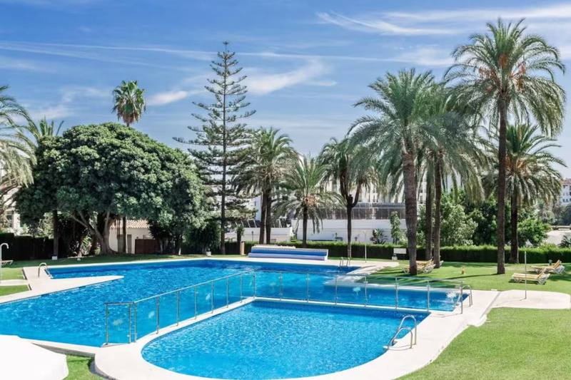 Ground Floor Apartment in Nueva Andalucía