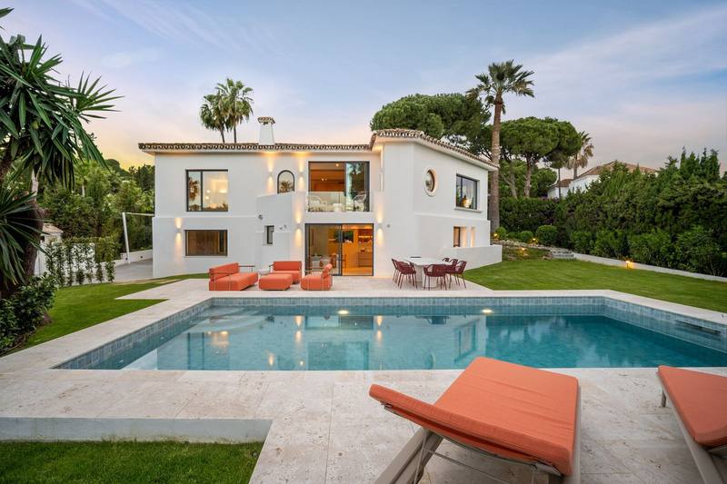 Detached Villa in Nueva Andalucía