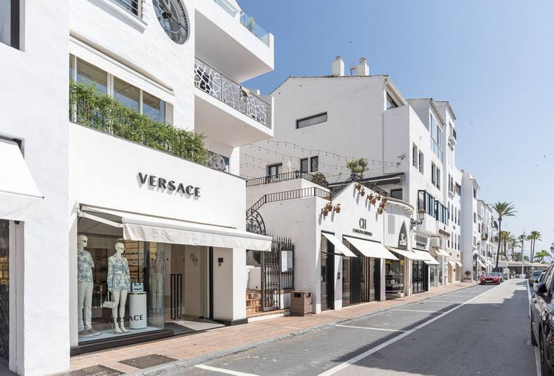 Middle Floor Apartment in Puerto Banús