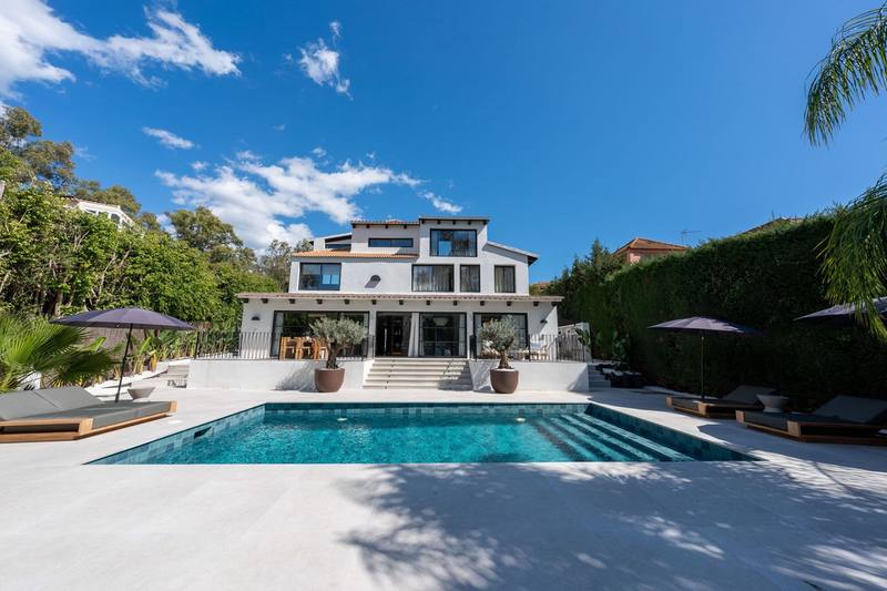 Detached Villa in Nueva Andalucía
