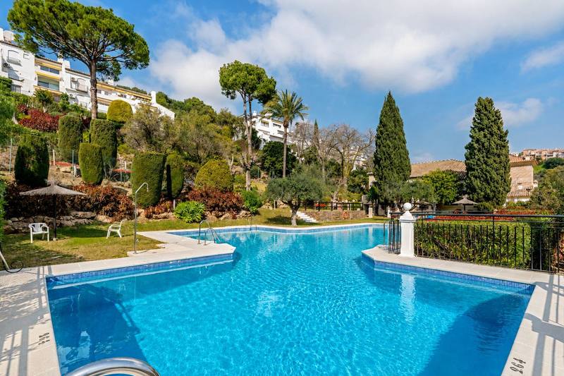 Middle Floor Apartment in Los Almendros