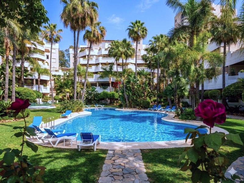 Middle Floor Apartment in Aloha