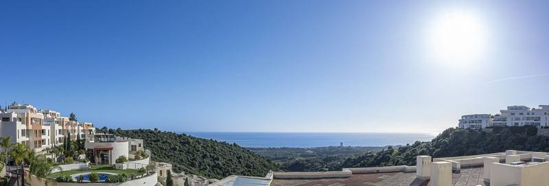 Middle Floor Apartment in Altos de los Monteros