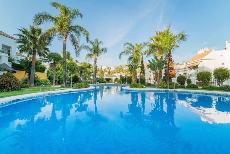 Ground Floor Apartment in Nueva Andalucía