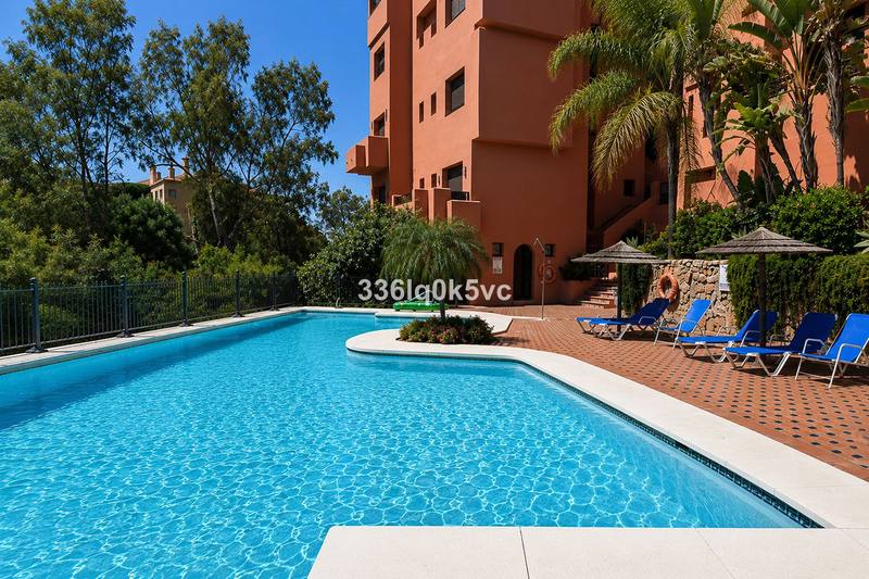 Middle Floor Apartment in Benahavís