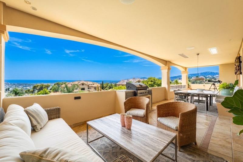 Penthouse Duplex in Nueva Andalucía