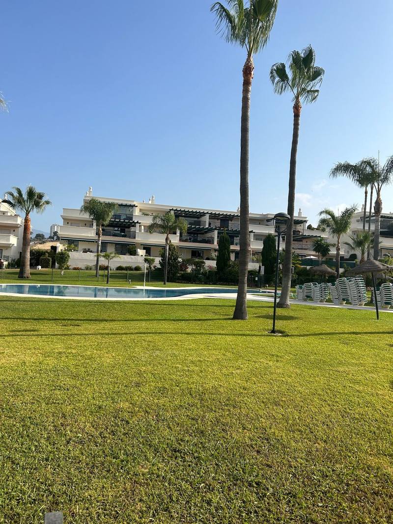 Middle Floor Apartment in Nueva Andalucía
