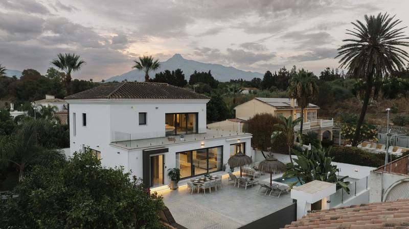Detached Villa in Nueva Andalucía