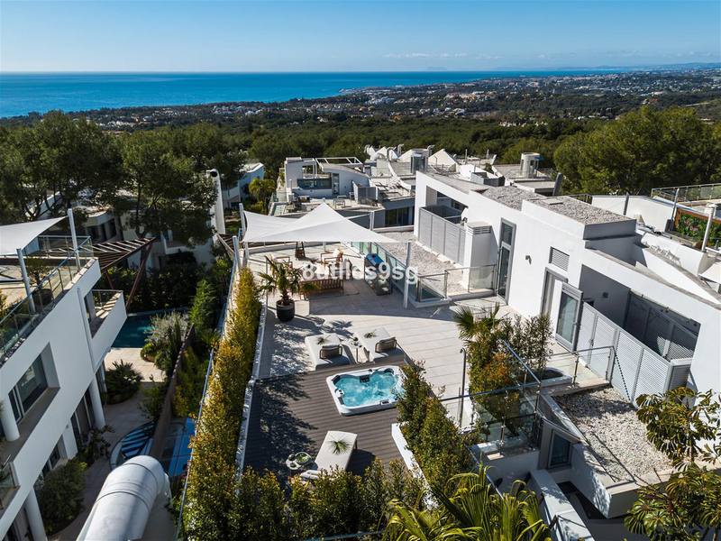Semi-Detached House in Sierra Blanca