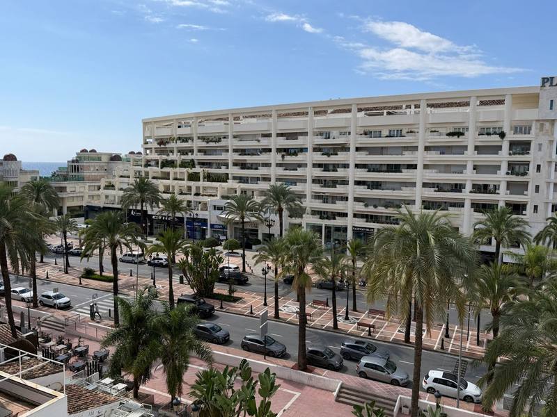 Middle Floor Apartment in Puerto Banús