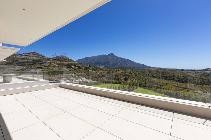 Middle Floor Apartment in Benahavís