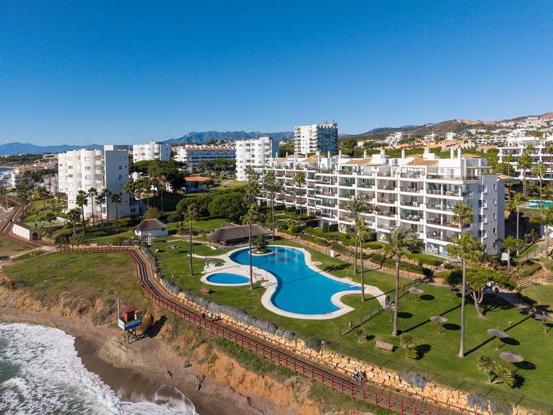 Middle Floor Apartment in Calahonda