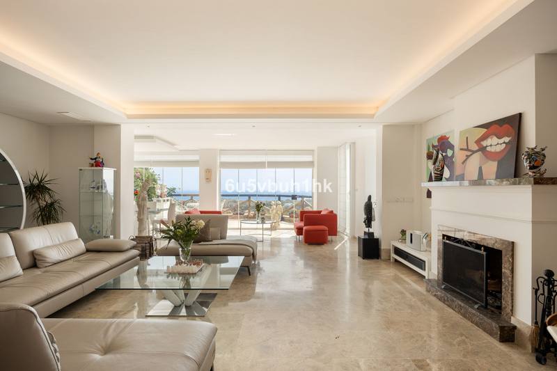 Detached Villa in Santa Clara