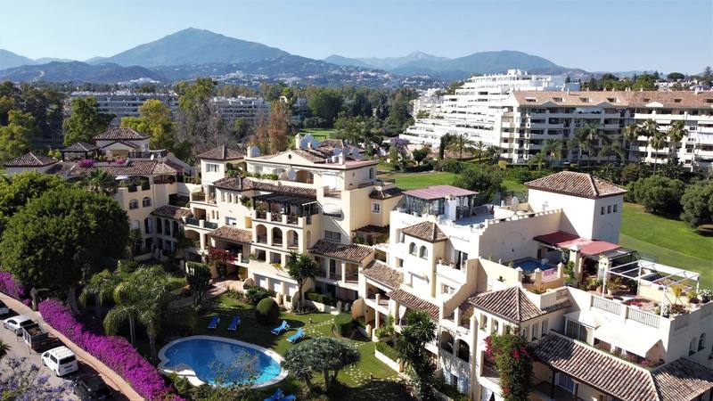 Penthouse in Guadalmina Alta